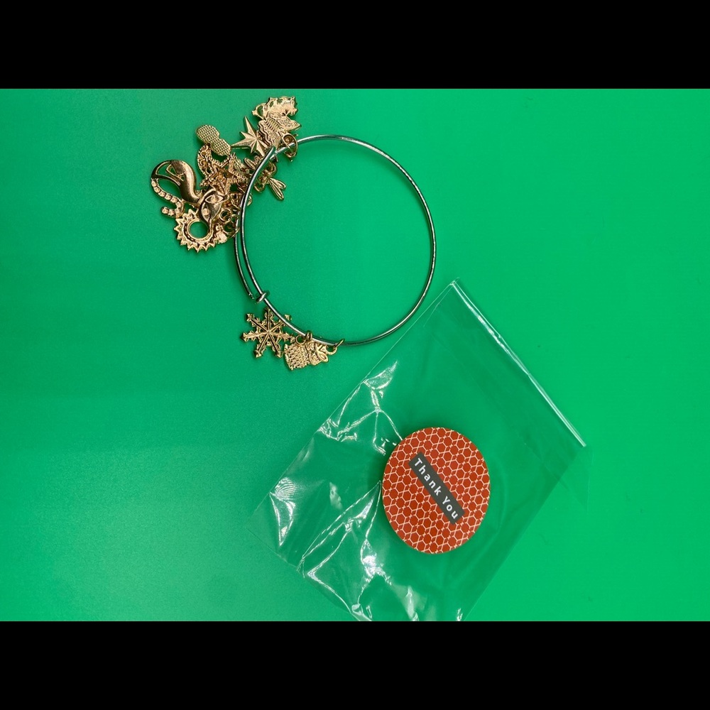 Gold bangle